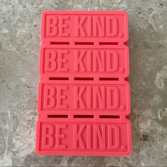 Be Kind by Ellen Silicone Ice Cube Tray - Picture 2 of 4